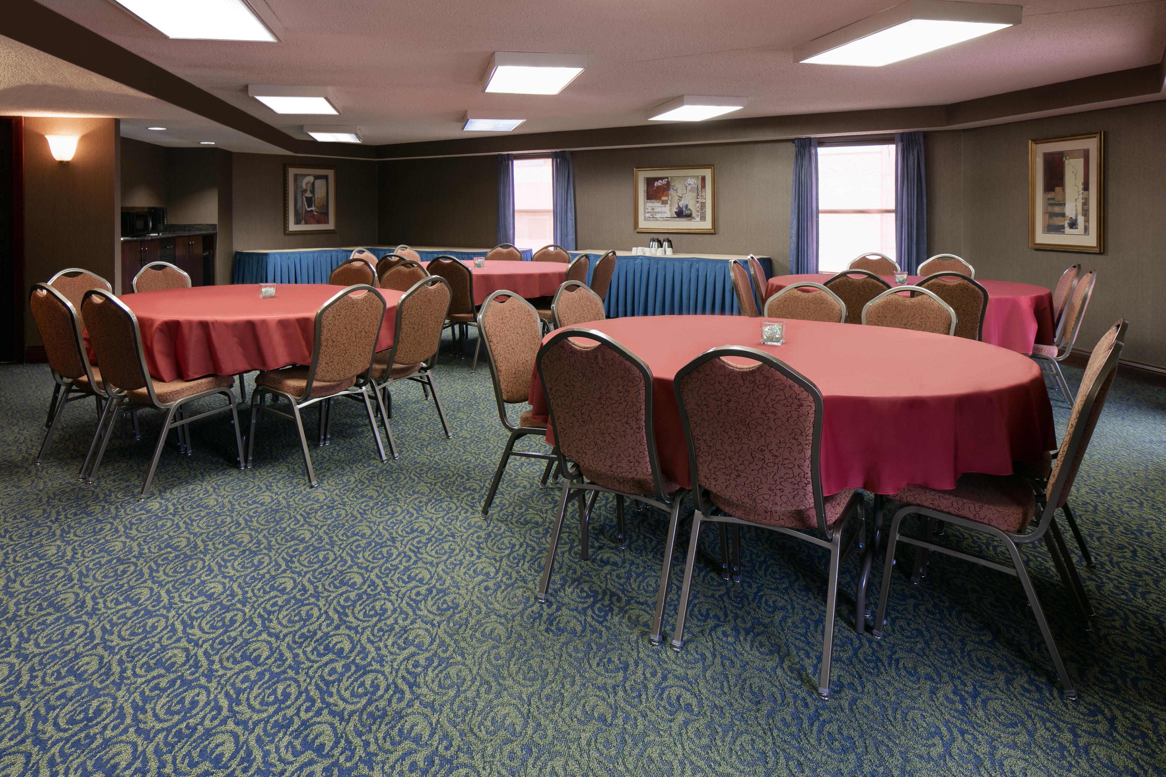 Holiday Inn Dubuque/Galena By Ihg מראה חיצוני תמונה
