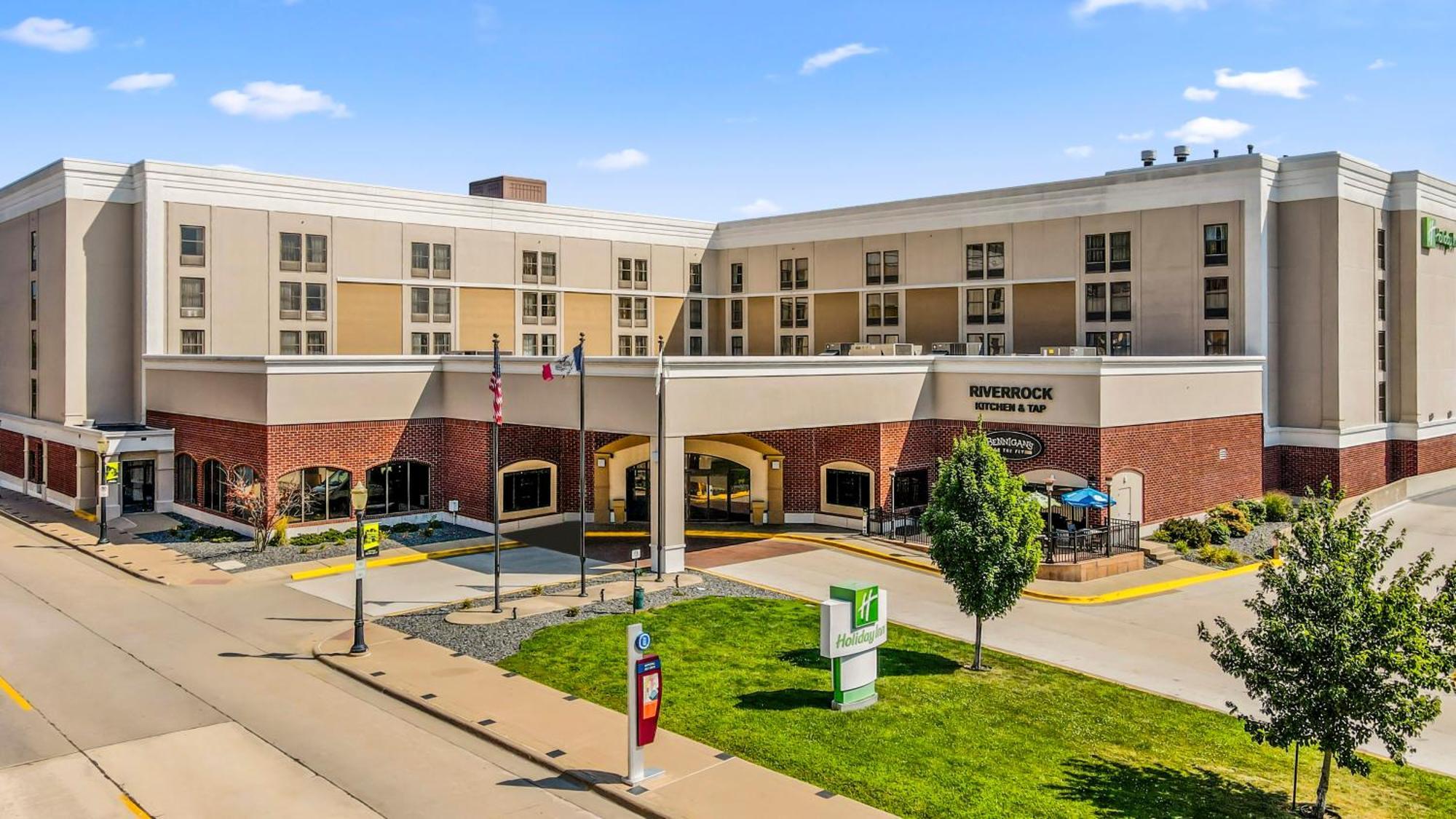 Holiday Inn Dubuque/Galena By Ihg מראה חיצוני תמונה