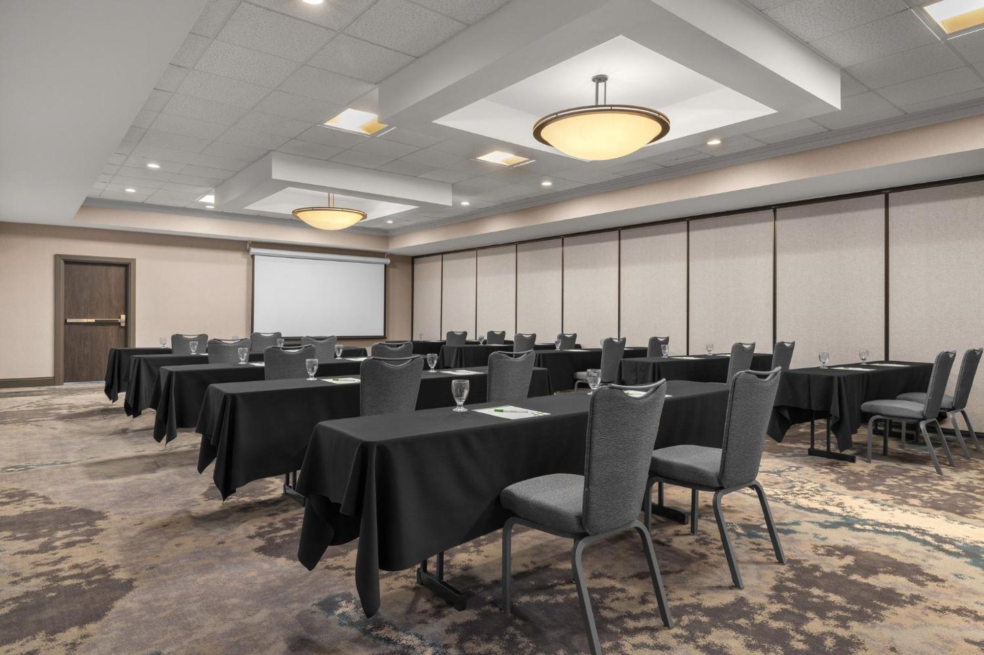 Holiday Inn Dubuque/Galena By Ihg מראה חיצוני תמונה