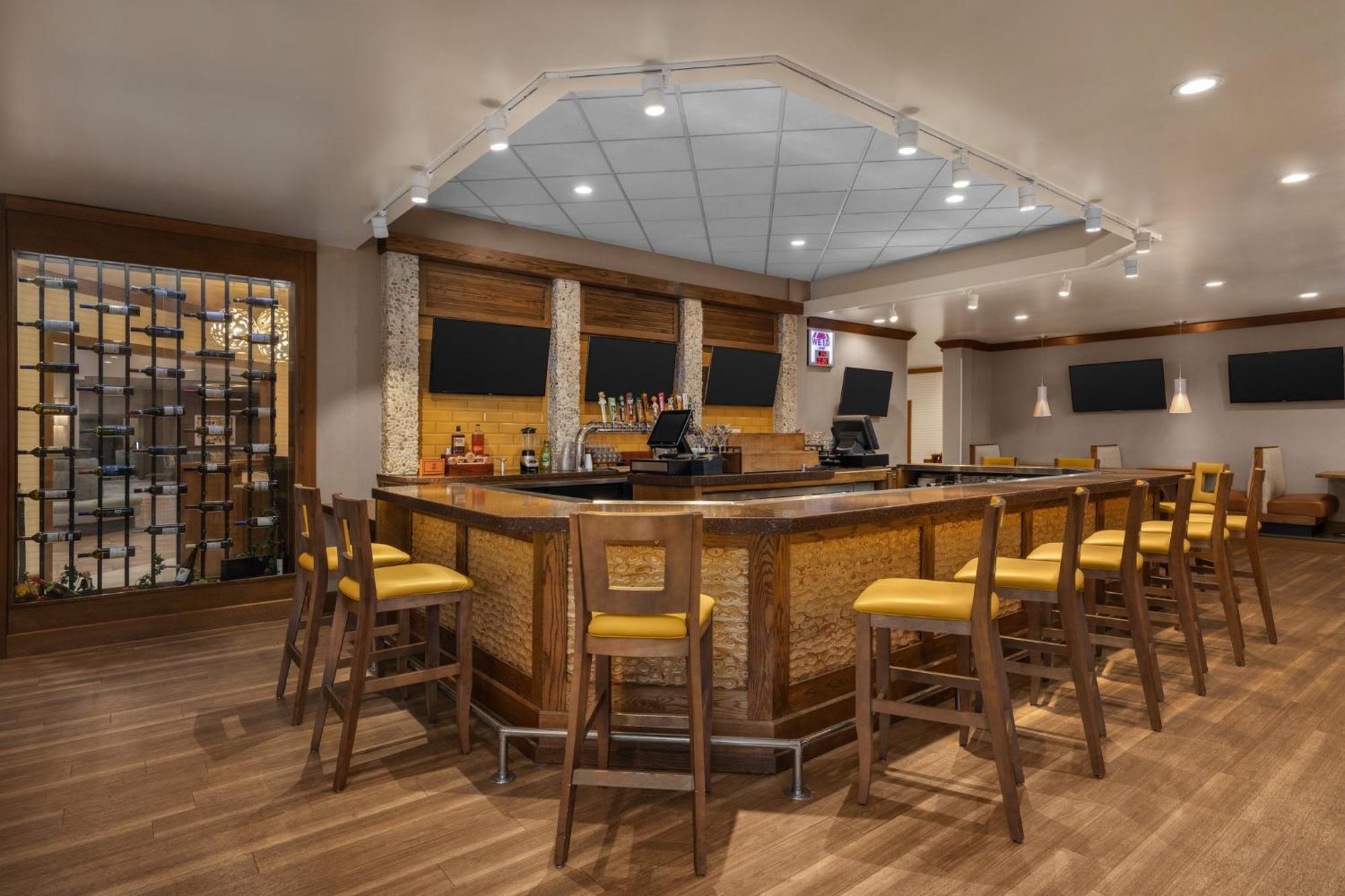Holiday Inn Dubuque/Galena By Ihg מראה חיצוני תמונה