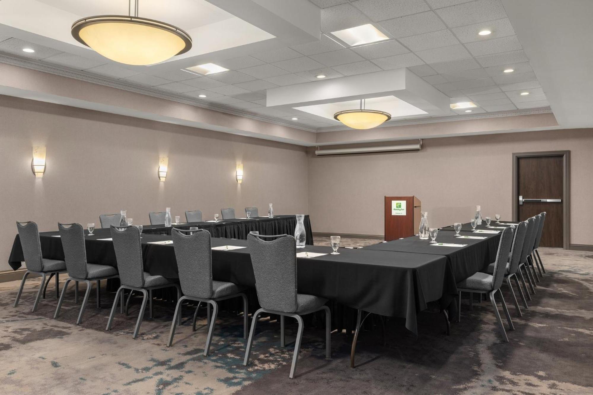 Holiday Inn Dubuque/Galena By Ihg מראה חיצוני תמונה