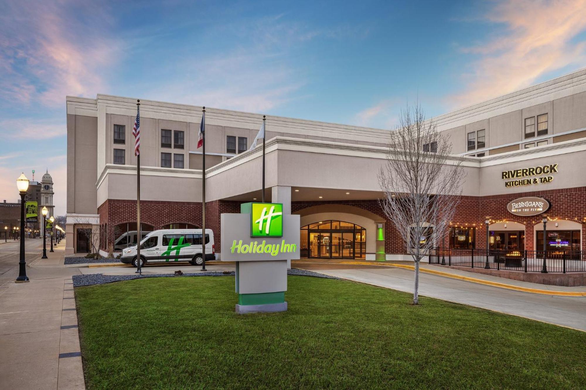 Holiday Inn Dubuque/Galena By Ihg מראה חיצוני תמונה